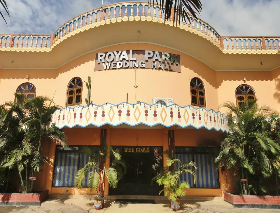 Horowapothana Road - Royal Garden Guest House